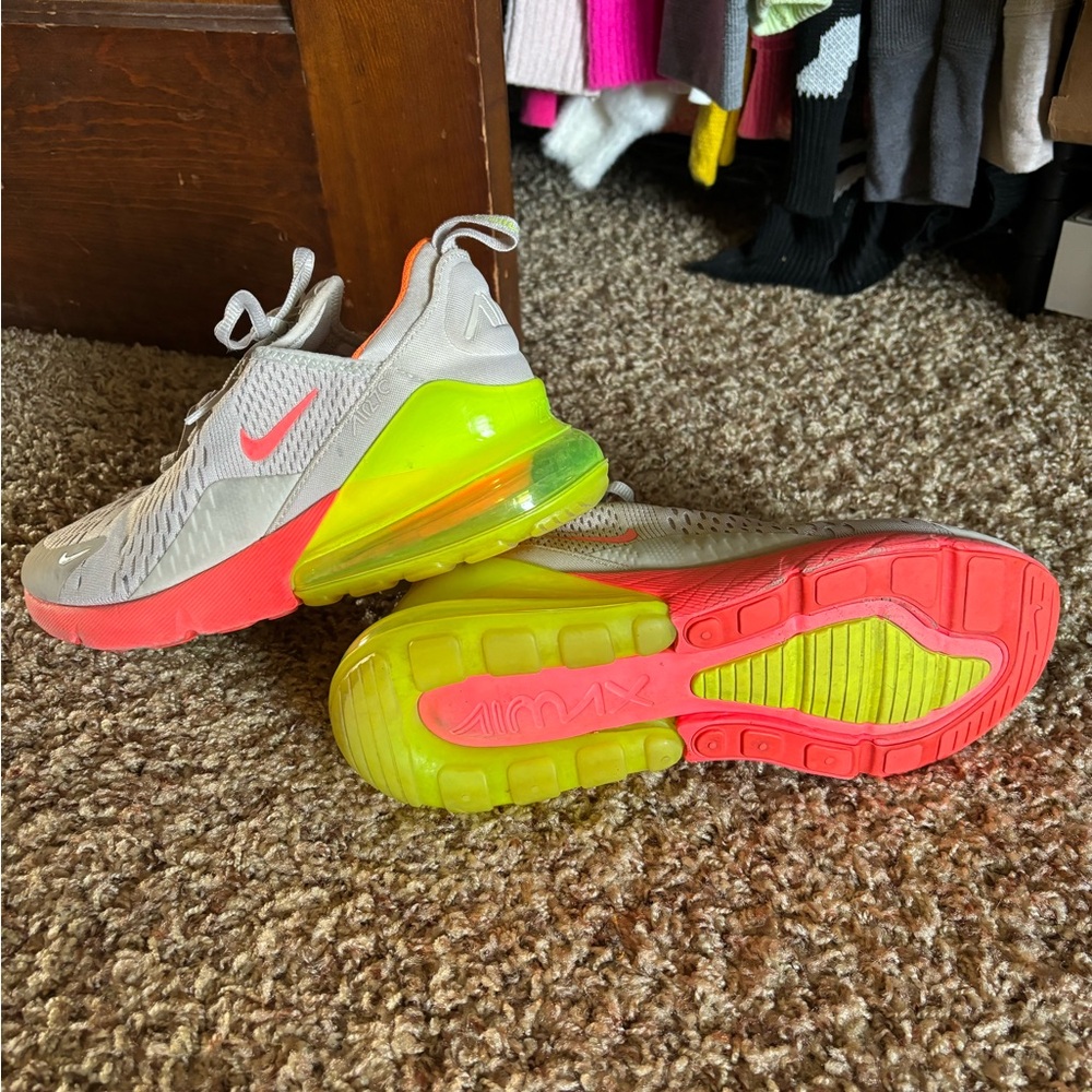 Nike Air Max 270
